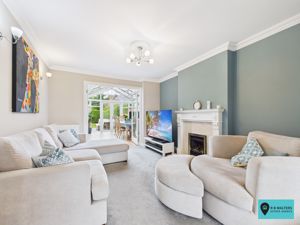 Sitting Room- click for photo gallery